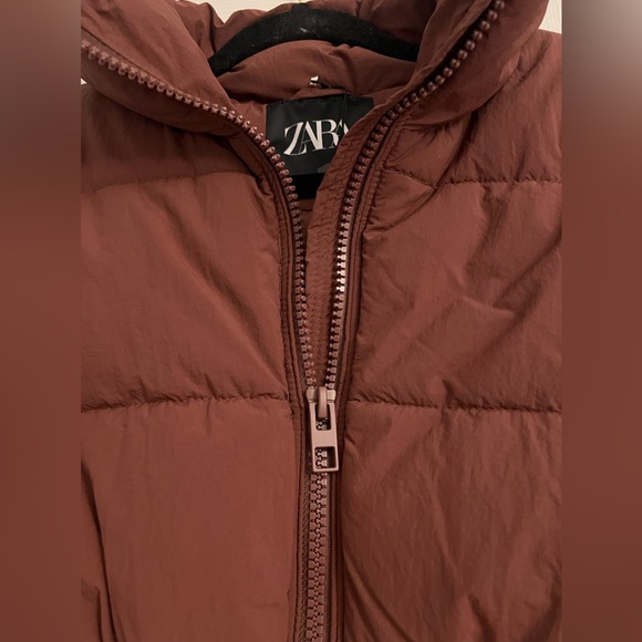 ZARA CROPPED PUFFER VEST SS22
BROWN - Picture 8 of 15